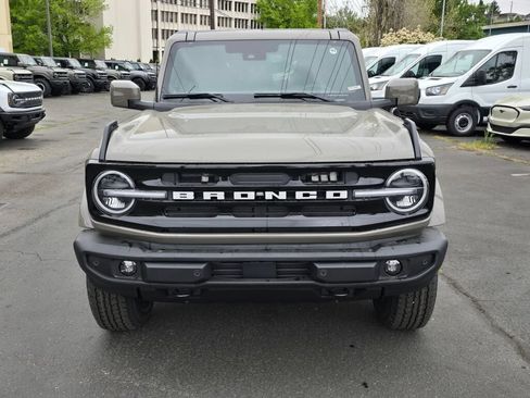New 2026 Ford Bronco Outer Banks AWD/4WD image 8