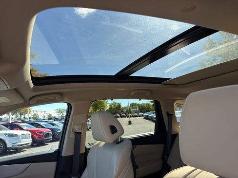 Used 2023 Acura MDX SH-AWD w/ Technology Package image 14