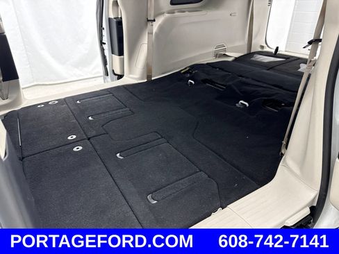 Used 2024 Chrysler Pacifica Touring-L FWD image 36