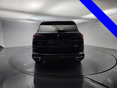 Used 2022 BMW X5 xDrive40i w/ M Sport Package image 11