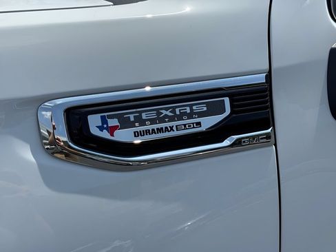 New 2026 GMC Sierra 1500 SLT AWD/4WD image 4