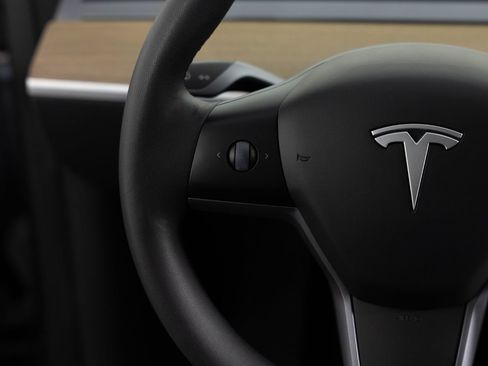 Used 2023 Tesla Model Y Long Range AWD/4WD image 31