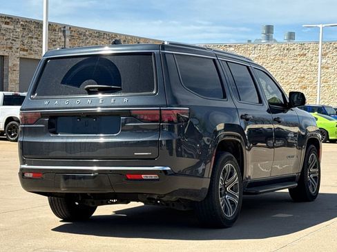 Used 2024 Jeep Wagoneer Series II w/ Flexible Seating Group image 8