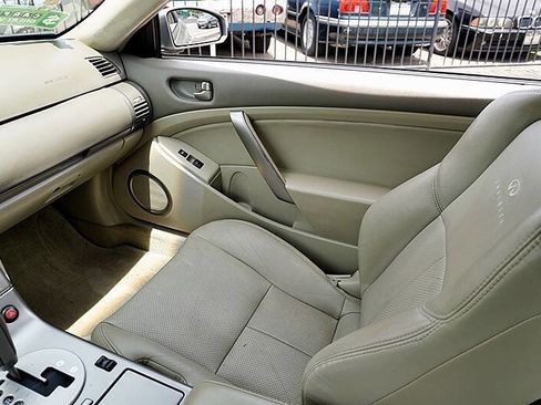 Used 2004 INFINITI G35 Coupe w/ Premium Pkg RWD image 22
