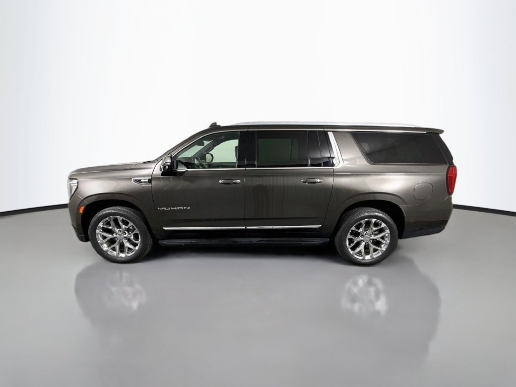 Used 2021 GMC Yukon XL SLT w/ SLT Premium Package AWD/4WD image 4
