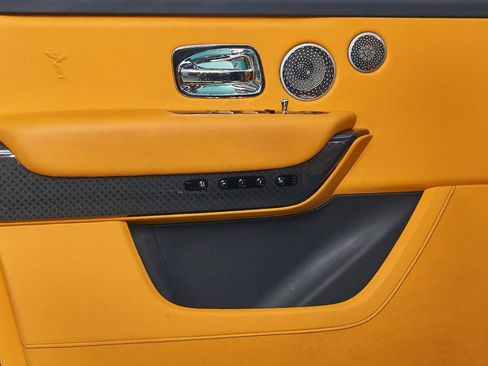 Certified 2022 Rolls-Royce Cullinan Black Badge w/ Leather Finishing Pack image 13