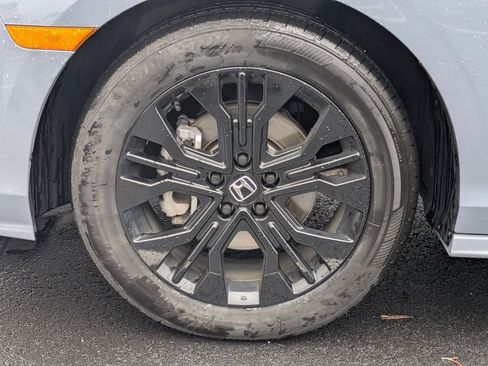 Used 2025 Honda Odyssey Sport-L image 11