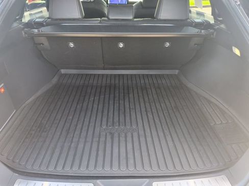 Used 2023 Toyota Venza XLE AWD/4WD image 28