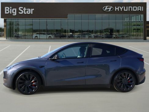 Used 2023 Tesla Model Y Performance AWD/4WD image 2