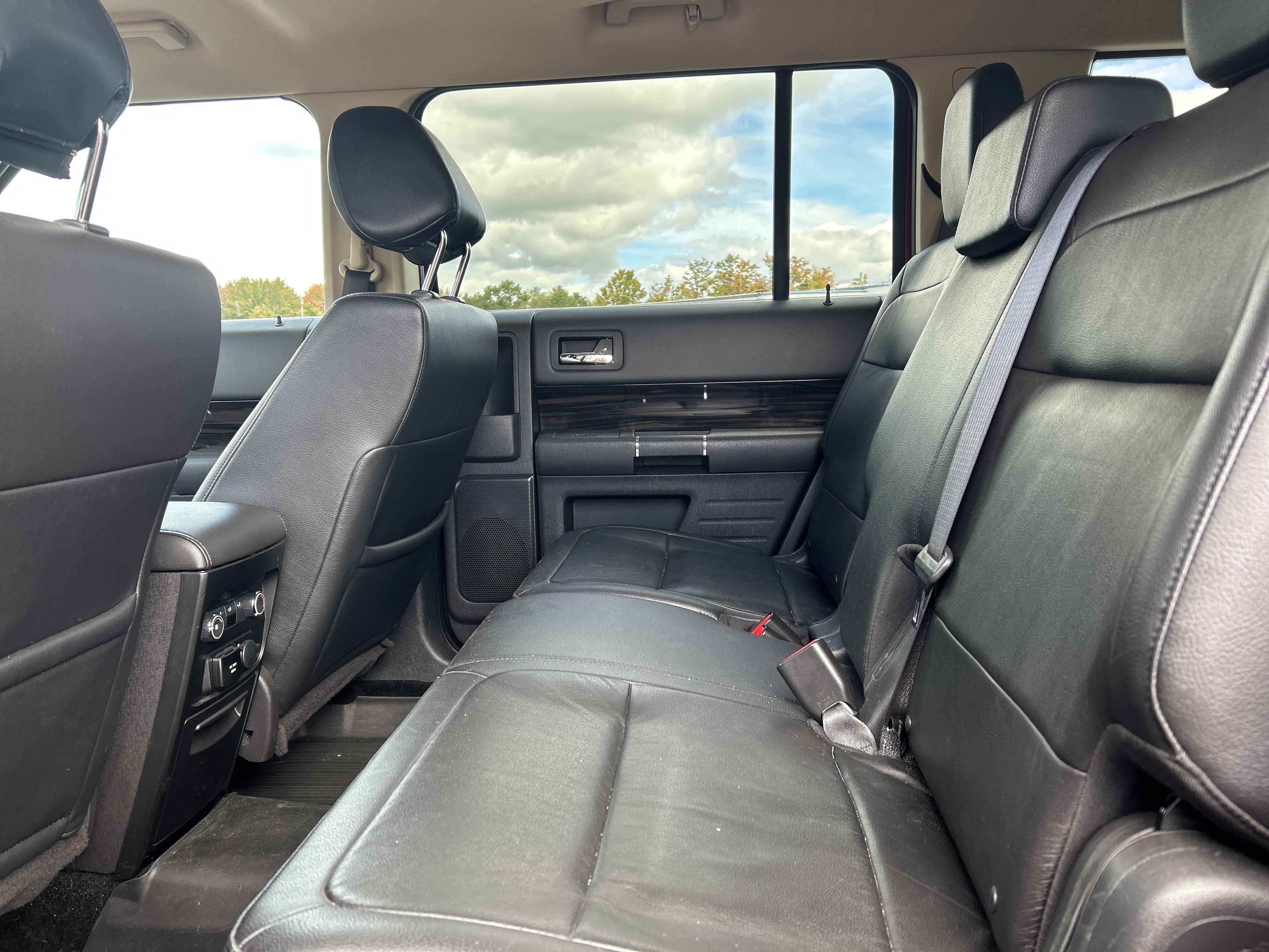 Used 2018 Ford Flex SEL w/ Equipment Group 202A AWD/4WD image 11
