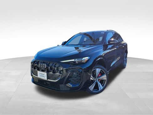 New 2025 Audi SQ5 Prestige image 3