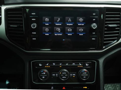 Used 2022 Volkswagen Atlas SEL AWD/4WD image 19