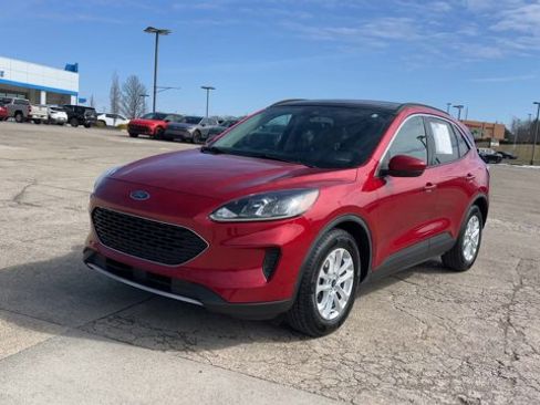Used 2020 Ford Escape SE image 4