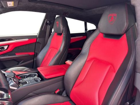Used 2020 Lamborghini Urus AWD/4WD image 9