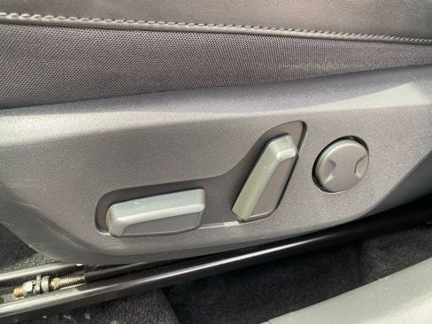 Used 2023 Kia Niro Wind FWD image 12