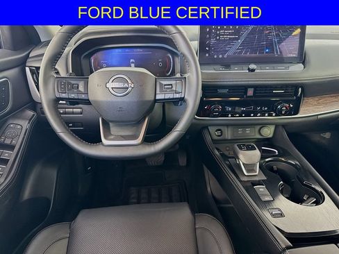 Used 2025 Nissan Rogue Platinum FWD image 26