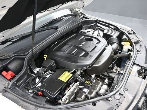 Used 2019 Jeep Grand Cherokee Altitude image 43