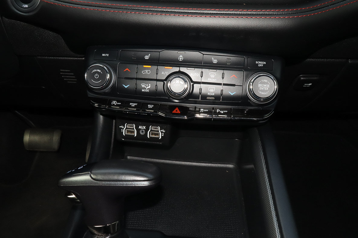 Used 2025 Dodge Durango GT AWD/4WD image 13