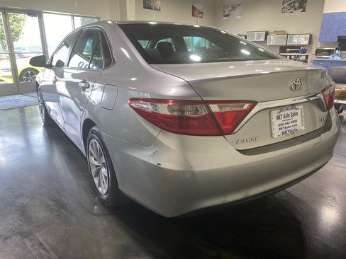 Used 2016 Toyota Camry LE FWD image 4