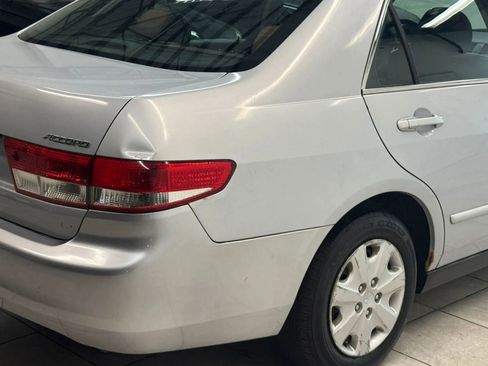 Used 2004 Honda Accord LX image 10