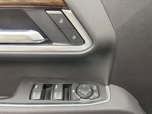 New 2025 GMC Sierra 2500 SLE w/ SLE Value Package; image 7