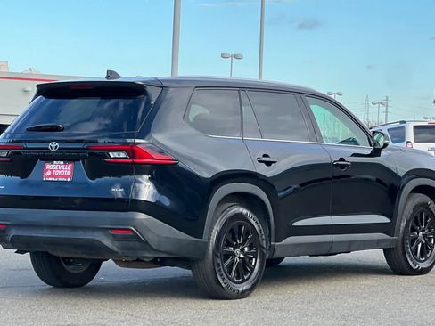 Certified 2025 Toyota Grand Highlander AWD image 2