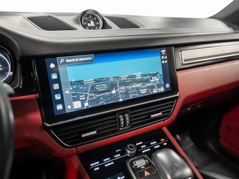 Used 2023 Porsche Cayenne Platinum Edition image 48