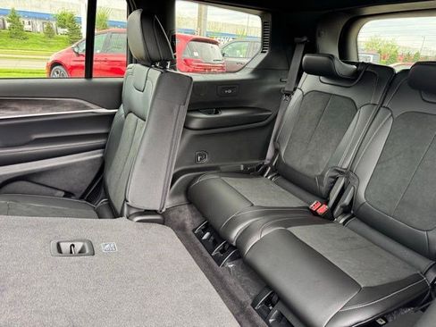 New 2026 Jeep Grand Cherokee L 4WD image 30