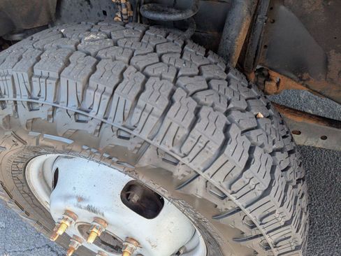 Used 2022 Ford F350 XL w/ Power Equipment Group AWD/4WD image 9