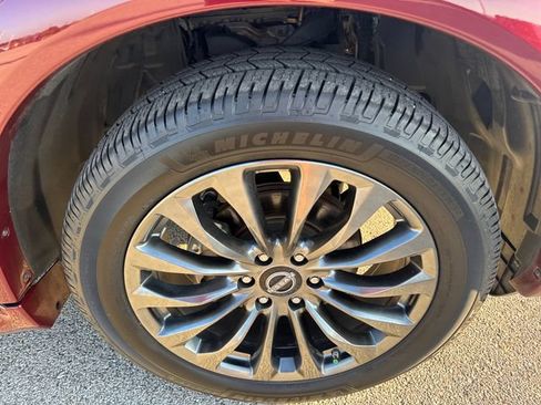 Used 2022 Nissan Armada Platinum w/ Captain's Chairs Package RWD image 12