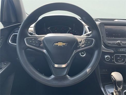 Used 2022 Chevrolet Equinox LT image 18