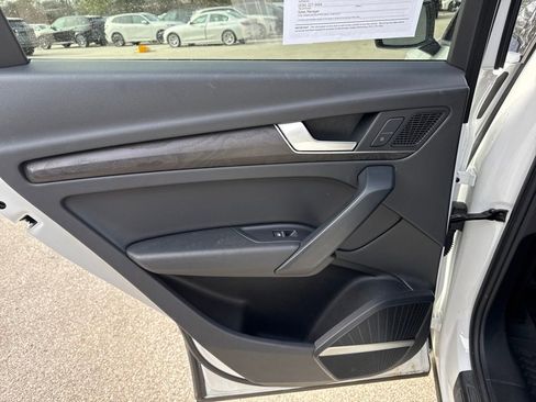 Used 2018 Audi Q5 2.0T Premium Plus w/ Premium Plus Package image 28