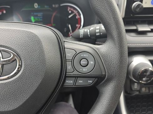 Certified 2025 Toyota RAV4 XLE AWD/4WD image 24