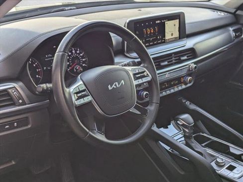 Used 2022 Kia Telluride S image 9