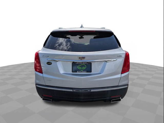 Certified 2017 Cadillac XT5 Luxury w/ Driver Awareness Package AWD/4WD image 3