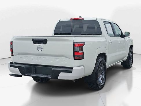 Used 2026 Nissan Frontier SV w/ Tow Package RWD image 6