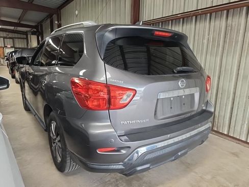 Used 2019 Nissan Pathfinder SL FWD image 2