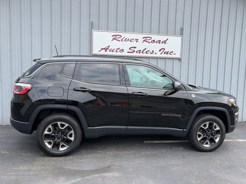 Used 2018 Jeep Compass Trailhawk w/ Leather Interior Group AWD/4WD image 5