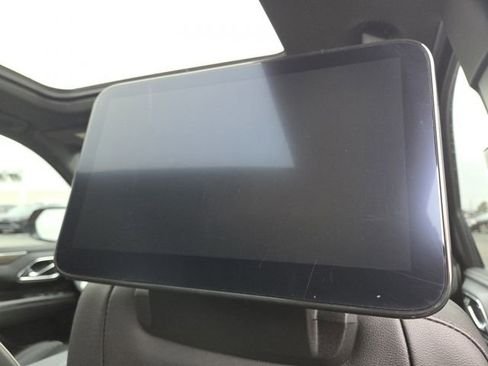 Used 2023 Chevrolet Tahoe Premier w/ Premium Package image 18