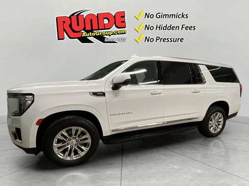 Used 2021 GMC Yukon XL SLT w/ SLT Premium Package image 1