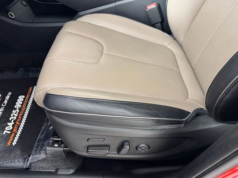 Used 2023 Hyundai Santa Fe Limited AWD/4WD image 11
