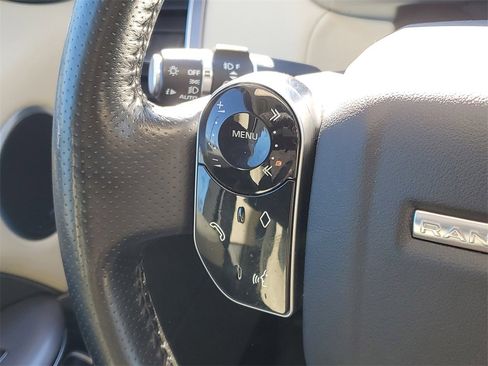 Used 2019 Land Rover Range Rover Sport HSE image 16