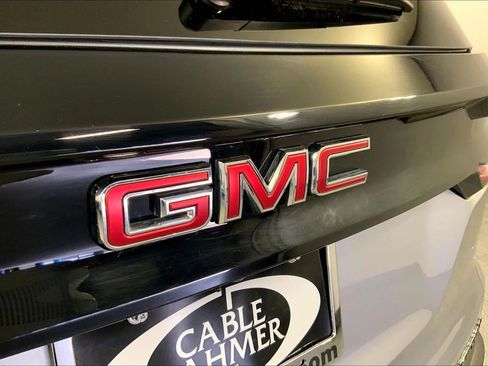 Used 2025 GMC Acadia Elevation AWD/4WD image 29
