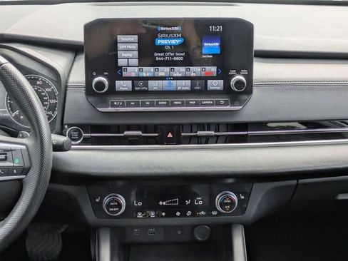 Used 2024 Mitsubishi Outlander SE image 19