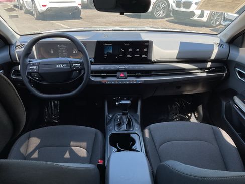 Used 2025 Kia K4 FWD image 17