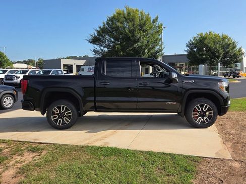 Used 2021 GMC Sierra 1500 AT4 w/ AT4 Premium Package AWD/4WD image 12