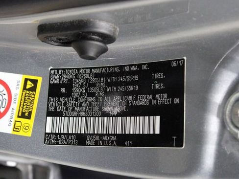 Used 2017 Toyota Highlander Limited Platinum image 17