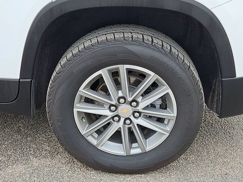 Used 2022 Chevrolet Traverse LT AWD/4WD image 14