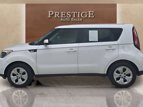 Used 2014 Kia Soul FWD image 26