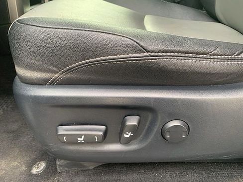 Used 2018 Toyota 4Runner SR5 Premium image 22